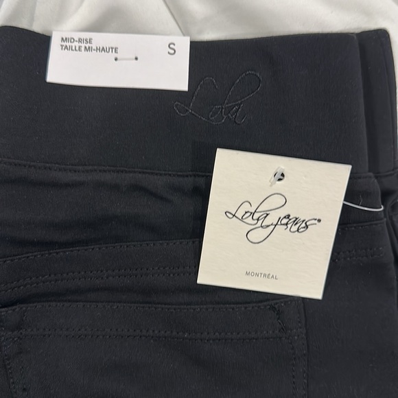 Lola Jeans. SZ SM Smoke and Pet Free - Picture 5 of 5